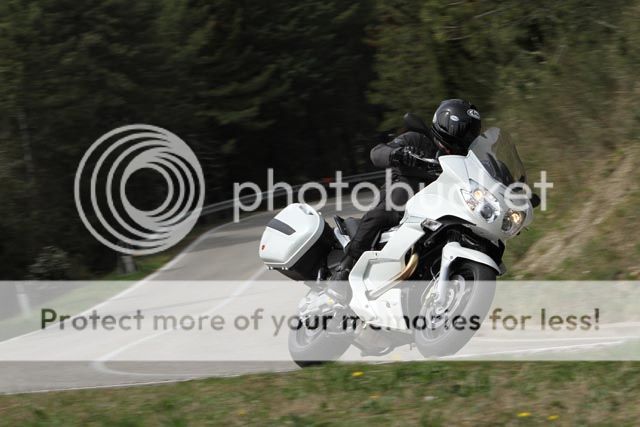 http://i1363.photobucket.com/albums/r704/Vagelis_Papaioannou/Aprilia_Norge_GT_8v_5_zpse2a882fa.jpg