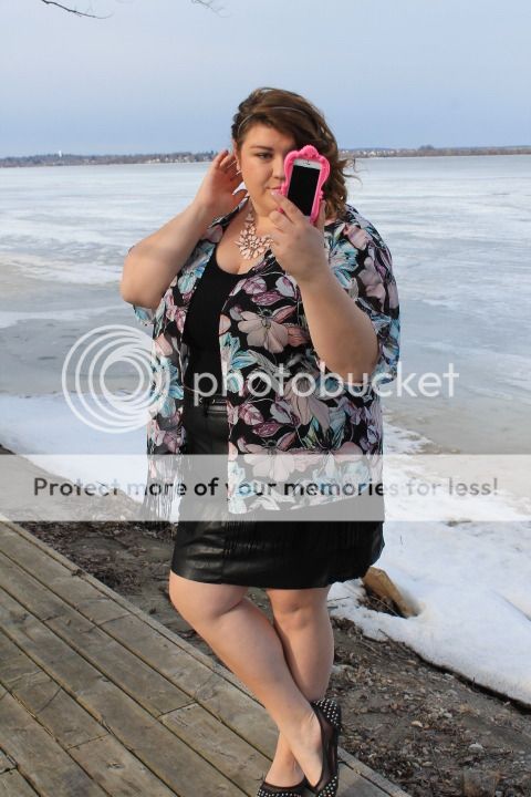 plus size outfit, curvy fashion, plus size dress, plus size boots, plus size kimono, junarose kimono, curvy girl floral kimono, curvy girl dress, plus size spring fashion, plus size florals, spring fashion, plus size pattern, plus size sweater, bbw girl, plus size coat, old navy plus coat, plus size fashion, curvy outfit, psootd, plus size fashion, casual fashion, curvy fatshion, casual fashion, canada plus size fashion